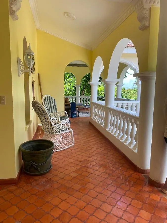Homestay El Castillo Tropical Cabrera