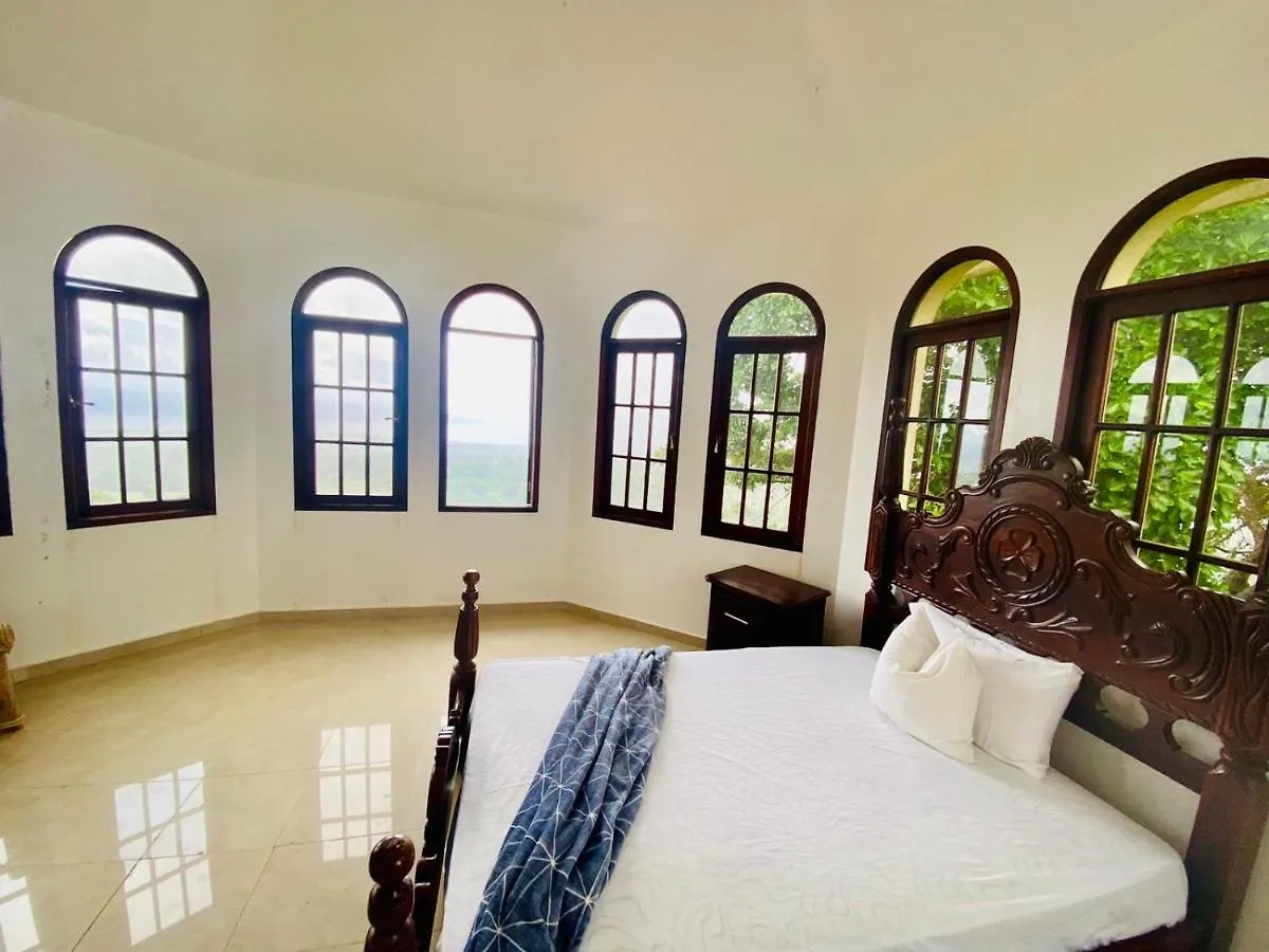 El Castillo Tropical Cabrera Homestay
