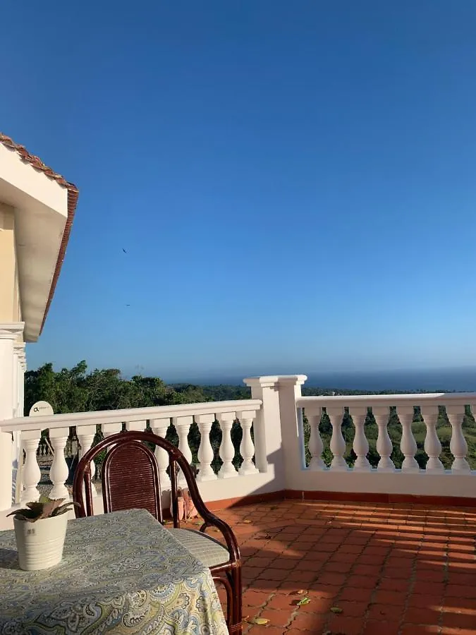 Homestay El Castillo Tropical Cabrera