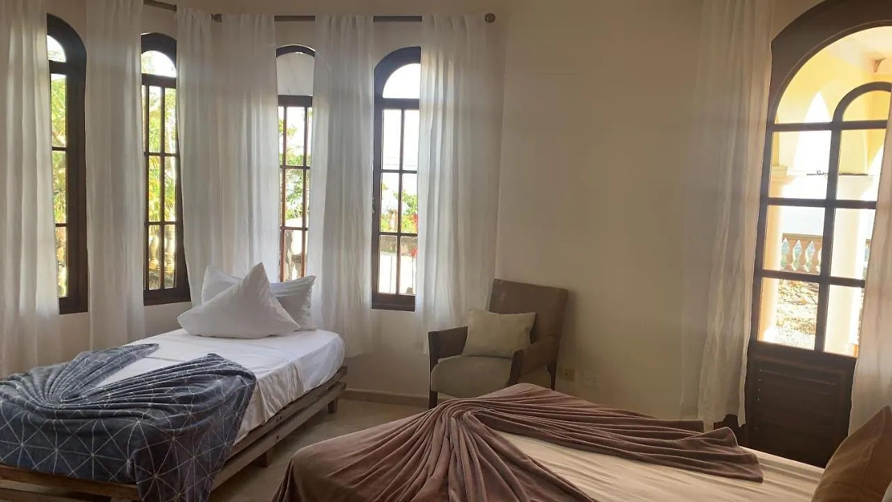 Homestay El Castillo Tropical Cabrera