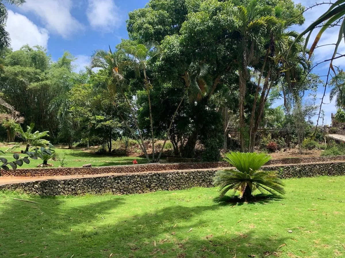 El Castillo Tropical Cabrera