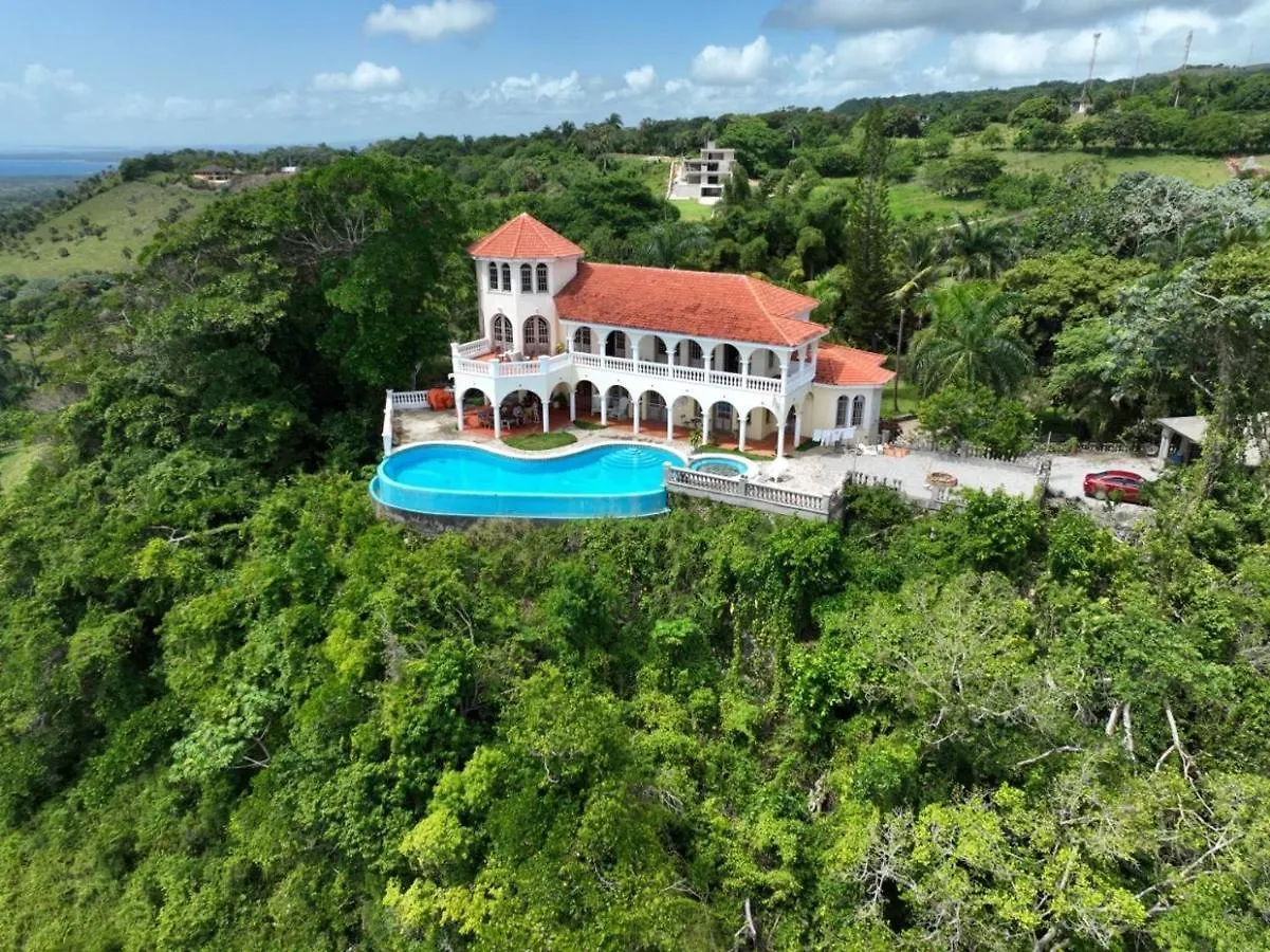 El Castillo Tropical Cabrera