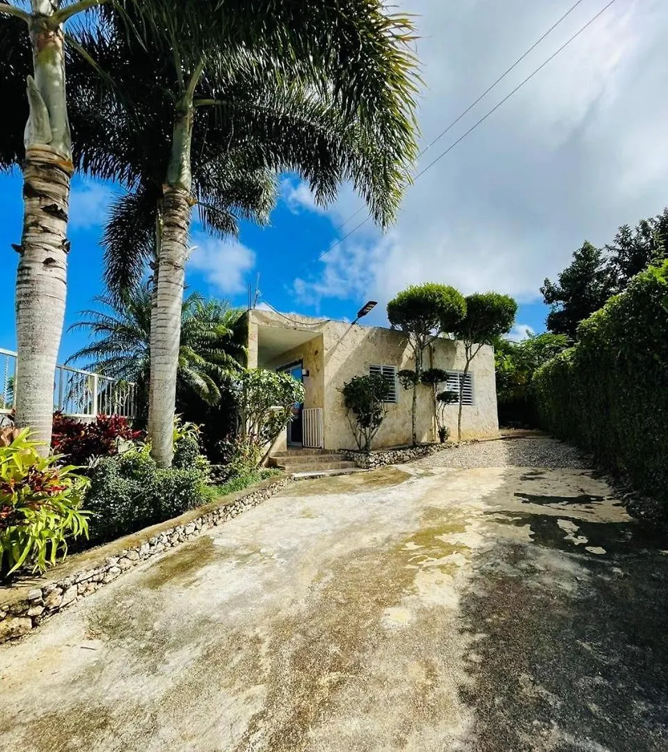El Castillo Tropical Cabrera 0*,